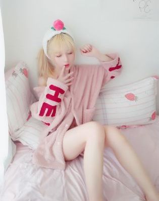 女大学生精油按摩在线观看_720高清在线观看